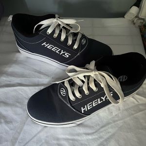 HEELY shoes! Size 8